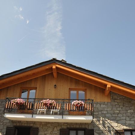 Le Foyer De La Ferme Apartment Aosta Exterior foto