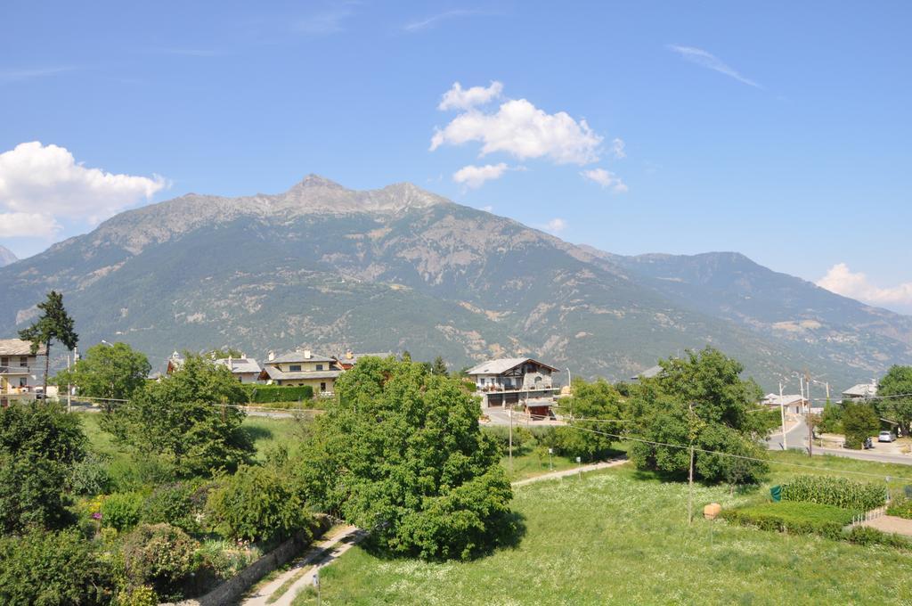 Le Foyer De La Ferme Apartment Aosta Exterior foto